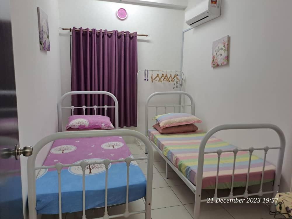 Impiana Homestay Near Putrajaya, Cyberjaya, Musliem Only,Wifi,Netflix Kampung Dengkil Eksteriør billede