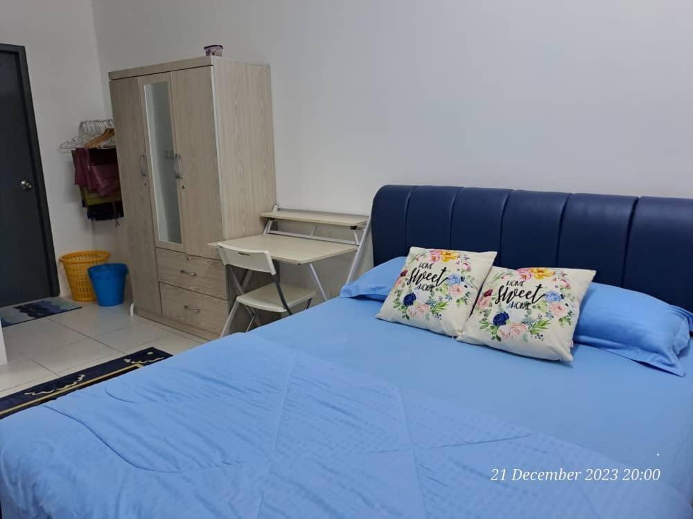 Impiana Homestay Near Putrajaya, Cyberjaya, Musliem Only,Wifi,Netflix Kampung Dengkil Eksteriør billede