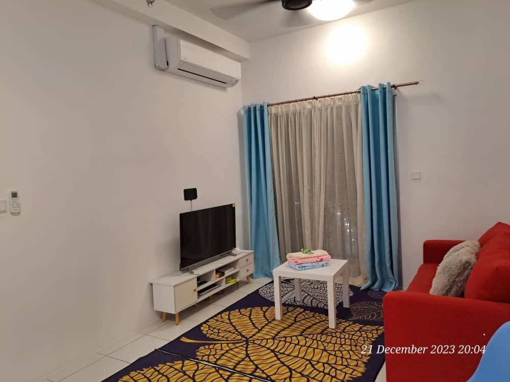 Impiana Homestay Near Putrajaya, Cyberjaya, Musliem Only,Wifi,Netflix Kampung Dengkil Eksteriør billede